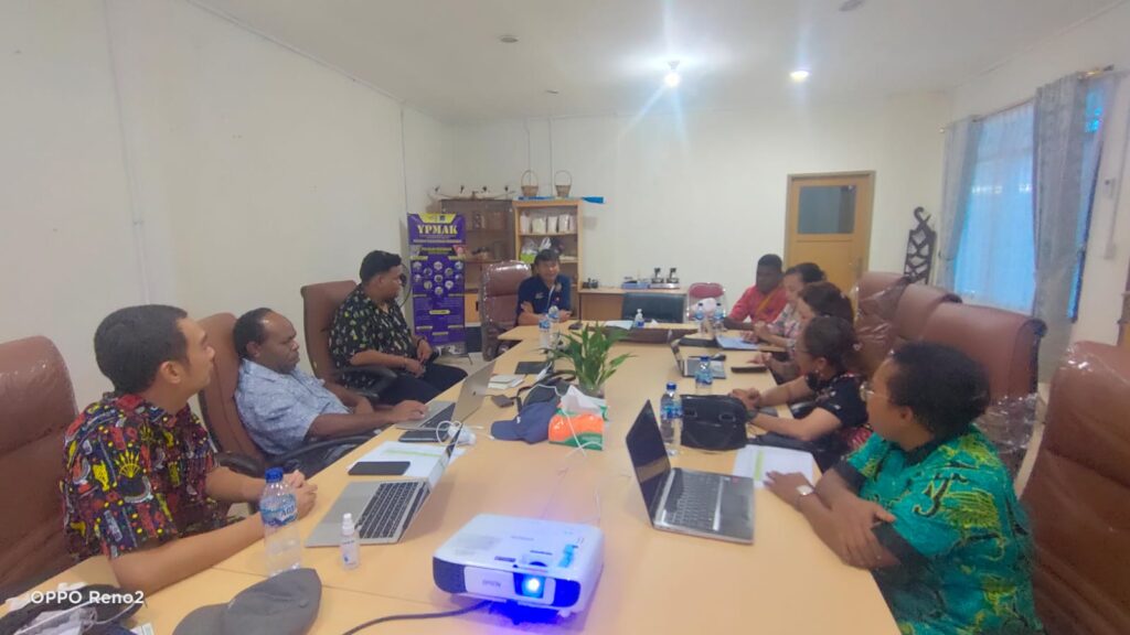 Pertemuan Tim Sekretariat TPB Kab Mimika dengan YPMAK 29 Sept 2022